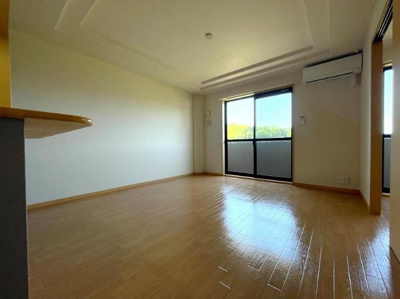 【居間・リビング】 | ヒルトップ・テラス | リビング