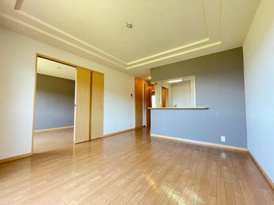 【居間・リビング】 | ヒルトップ・テラス | リビング