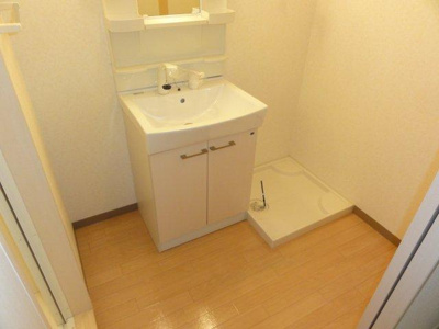 【洗面所】 | ル・トレフル | 洗面所