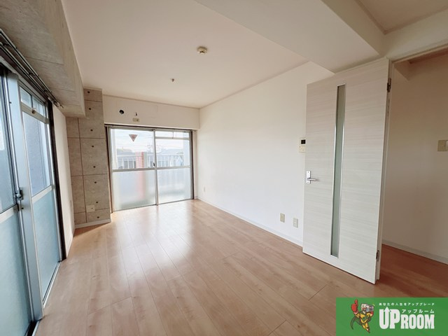 メゾン深山の居間・リビング