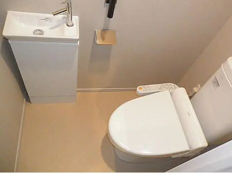 墨田区亀沢４丁目の賃貸マンションのトイレ