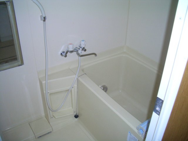 ウエストヒルズの浴室