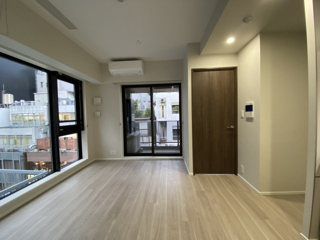 ザ・レジデンス東京駅前の居間・リビング