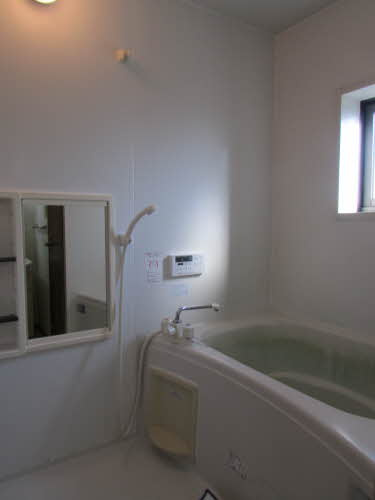 フォーレス・いすずB棟の浴室