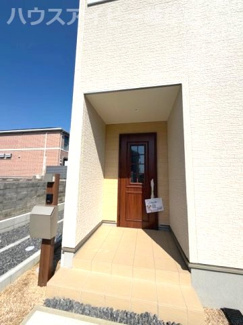 【玄関】 | 各務原市川島小網町新築建売全4棟！お車スペース3台可能！長期優良住宅！耐震等級3・住宅性能評価書取得 | 各務原市川島小網町新築建売全4棟！お車スペース3台可能！長期優良住宅！耐震等級3・住宅性能評価書取得！
