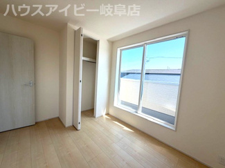 【洋室】 | 各務原市川島小網町新築建売全4棟！お車スペース3台可能！長期優良住宅！耐震等級3・住宅性能評価書取得 | 各務原市川島小網町新築建売全4棟！お車スペース3台可能！長期優良住宅！耐震等級3・住宅性能評価書取得！