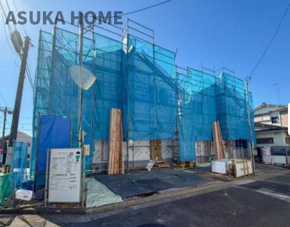 横浜市戸塚区平戸町の前面道路含む現地写真|角地で、ゆったりとした敷地です。