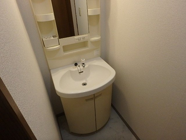 コンフォート日暮里の洗面所