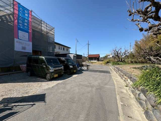 クワイエ　羽島郡笠松町門間第1　全1区画分譲の前面道路含む現地写真|「現地（2026年3月5日）撮影」　
■前面道路　
■ヤマダ不動産　株式会社リライフ