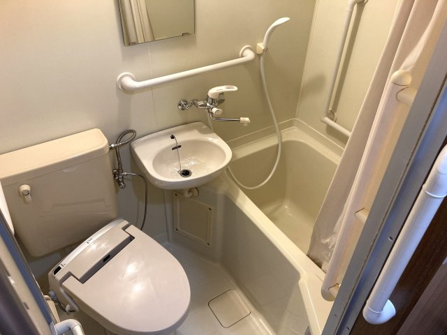 鈴蘭台北町2丁目テラスの浴室|掃除のしやすいユニットバス