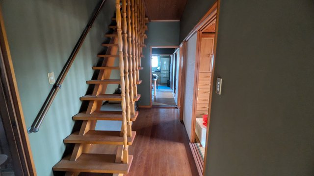 中古住宅　岩井1丁目のその他|階段
