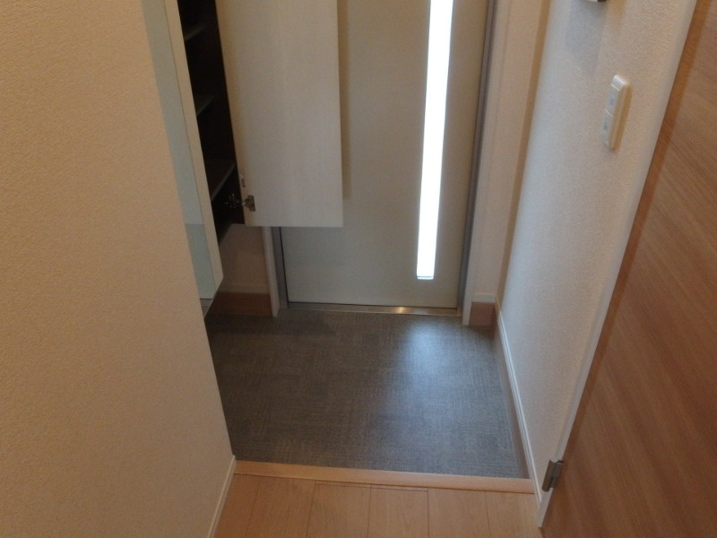 ラフィネ藤川の玄関