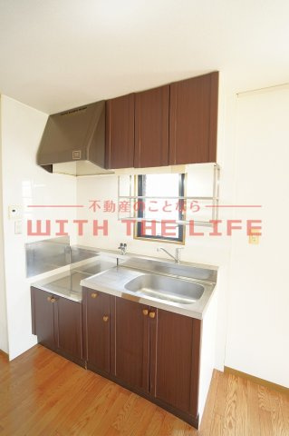 ネオポリス津福【キャッシュバック対象物件】のキッチン|コンパクトなキッチンで掃除もラクラク