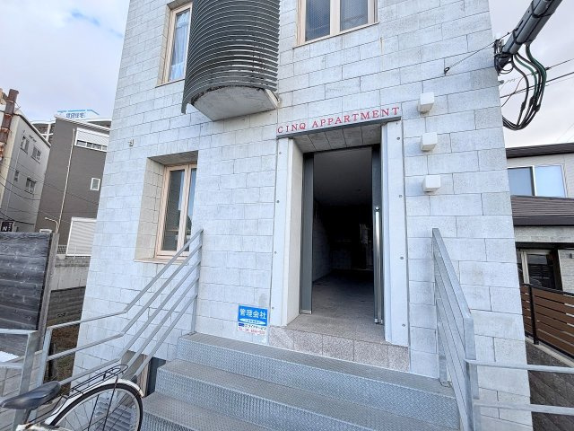 サンクアパルトマンのロビー