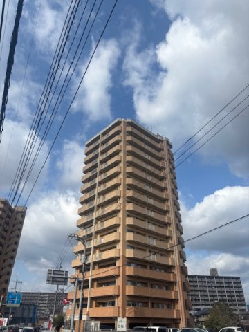 グランヴェルディ西条トレスの外観