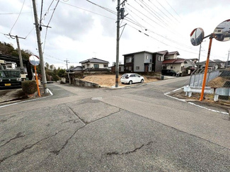 【前面道路含む現地写真】