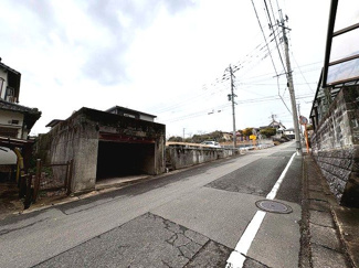 【前面道路含む現地写真】