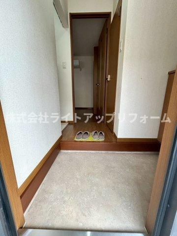 プランドール湊川の玄関