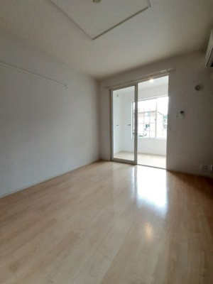 【居間・リビング】 | ドリームサイドⅢ | 使いやすい居間です