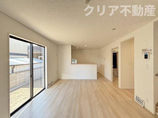 【居間・リビング】 | 前橋市関根町第３　１号棟