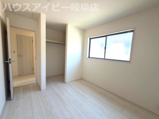【洋室】 | 各務原市川島小網町新築建売全4棟！お車スペース3台可能！長期優良住宅！耐震等級3・住宅性能評価書取得 | 各務原市川島小網町新築建売全4棟！お車スペース3台可能！長期優良住宅！耐震等級3・住宅性能評価書取得！
