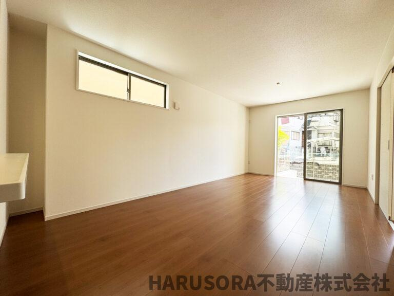 枚方市長尾元町7丁目　2階建の居間・リビング