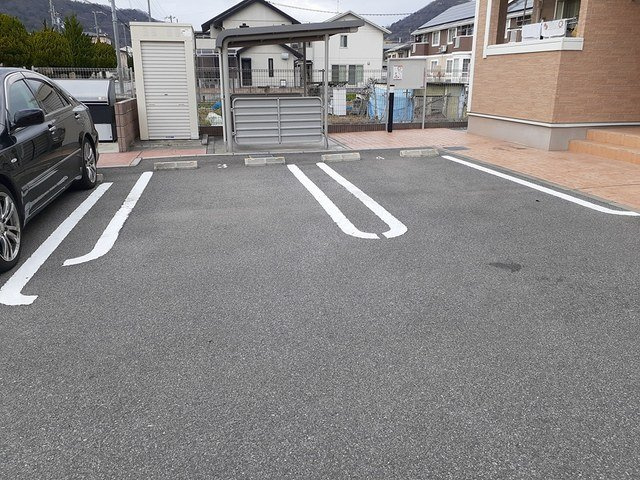 ヴィオラの駐車場