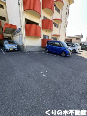 【駐車場】 | ルミウス片山 | 駐車場完備です