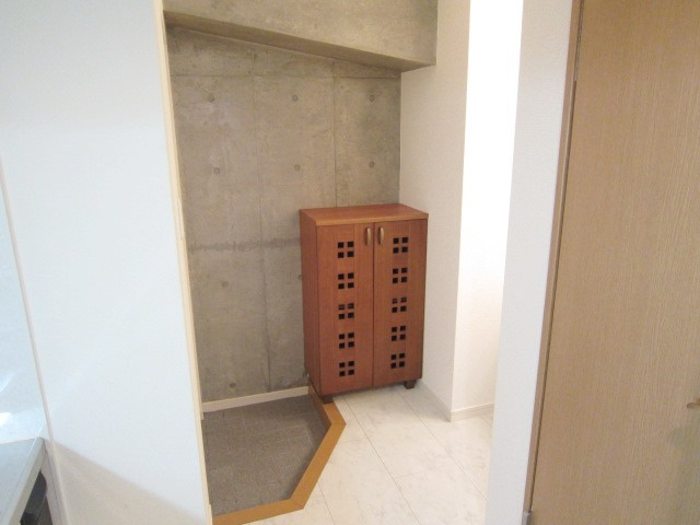 Volante並木の玄関