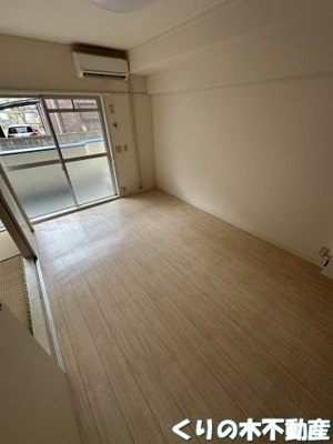 【寝室】 | ルミウス鯉池 | 落ち着いた色調の寝室です