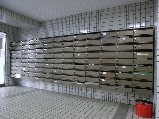 葛飾区西新小岩１丁目の賃貸マンションのその他共用部分|プライバシーに配慮したメールボックス。