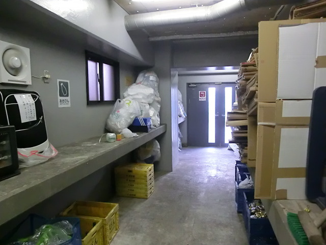 葛飾区西新小岩１丁目の賃貸マンションのその他共用部分|便利な敷地内ゴミ集積所。