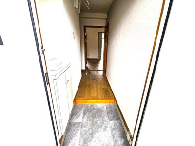 【玄関】 | シティコーポ倖 | 収納もある玄関です