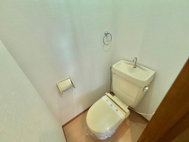 ハイツ北代のトイレ