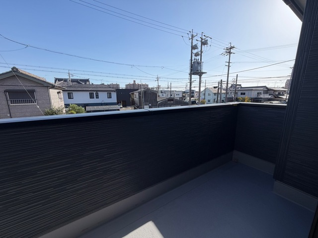 仲介手数料無料）岩倉市第１宮前町２号棟のバルコニー|バルコニーからの眺めを楽しみながら食事をしませんか