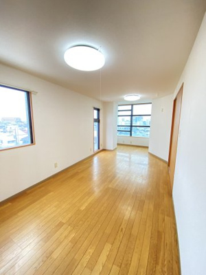 【居間・リビング】 | 桶川駅前プラザ | おしゃれな居間です