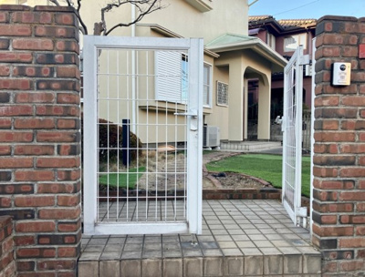 【エントランス】 | 緑丘戸建 | 毎日通るエントランスはこのようになっています