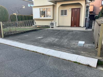 【駐車場】 | 緑丘戸建 | 車をお持ちの方に嬉しい駐車場付きの物件です