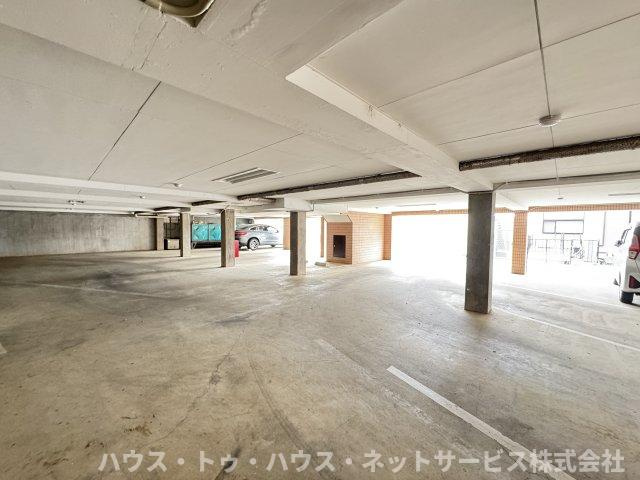 ツインヴィラ八柱Ⅱの駐車場