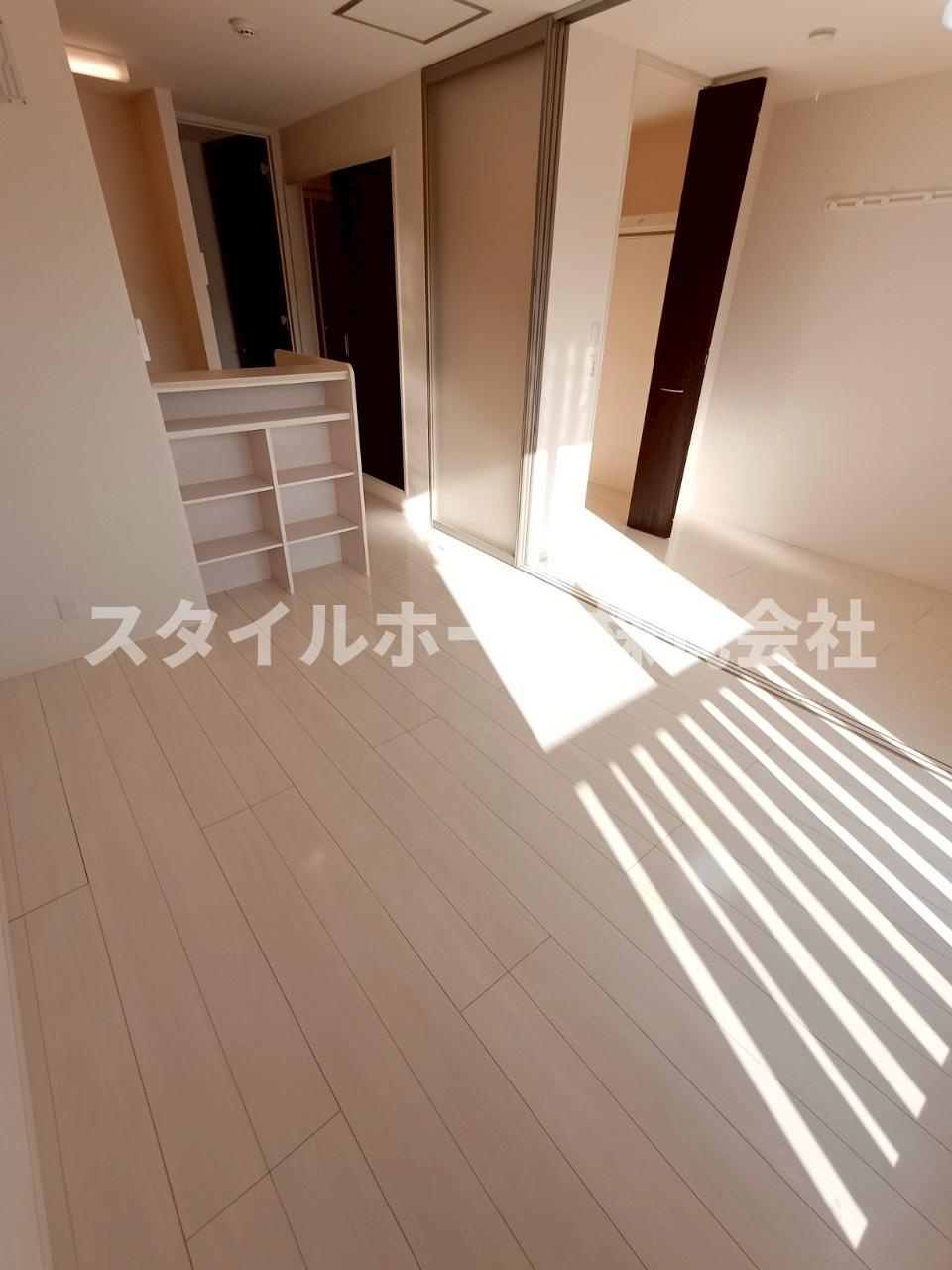 D-roomKGの居間・リビング|同建物内別部屋の写真です。