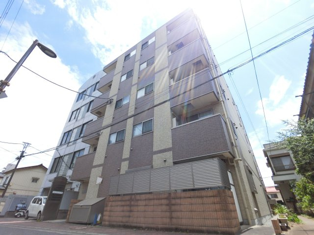 シンシア三番館