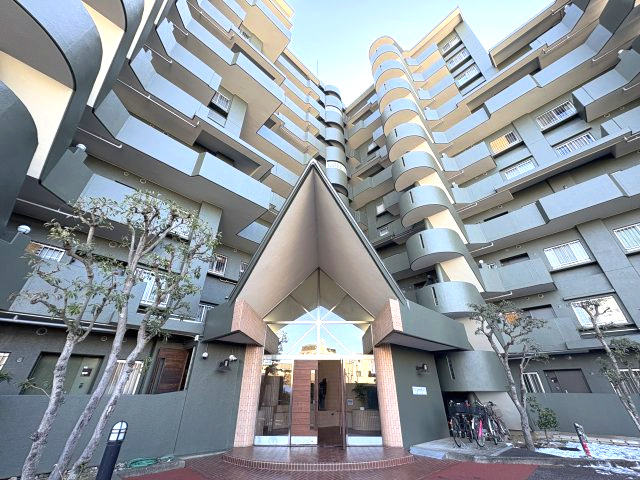ハイラーク戸田公園の外観