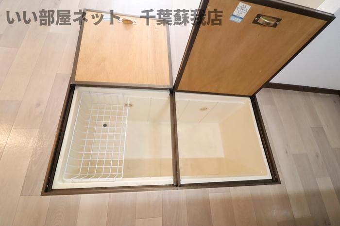 ファーストターフ鎌取　Ｂの収納|床下収納