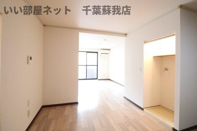 ファーストターフ鎌取　Ｂの居間・リビング|おしゃれな居間です