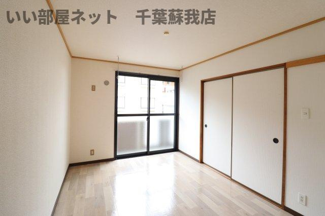 ファーストターフ鎌取　Ｂの洋室|ゆったりした洋室です
