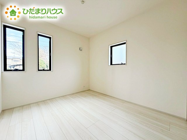 【洋室】 | ひたちなか市八幡町2期　新築戸建 | 家族一人ひとりの大切なプライベート空間。趣味に合わせて使って頂けるようシンプルに仕上げてあります。暮らし心地を大きく左右する収納を、適材適所に配置し使い勝手を考慮しました。