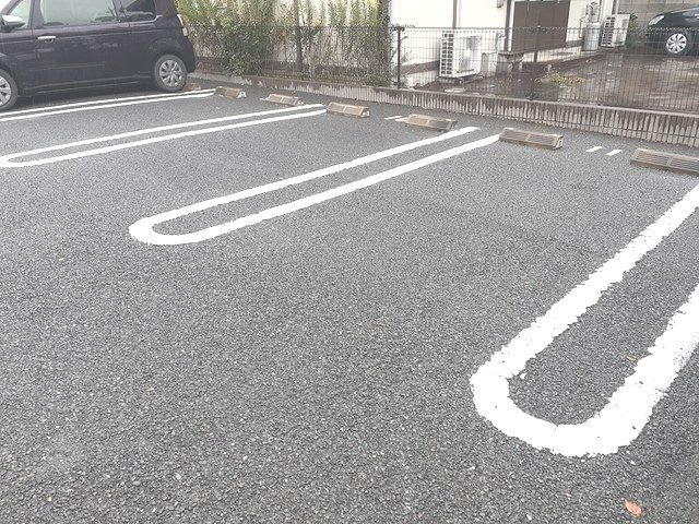 サンシャインⅡの駐車場|駐車スペースもあります