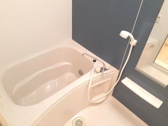 サンシャインⅡの浴室|きれいなお風呂です