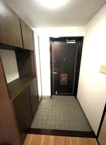 ラ・キャッスル２１八事の玄関