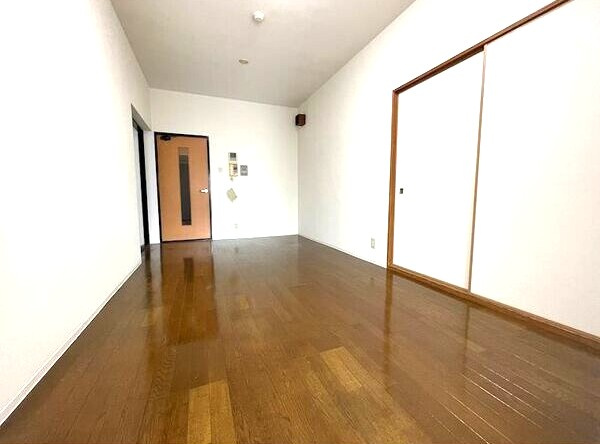 ラ・キャッスル２１八事の居間・リビング